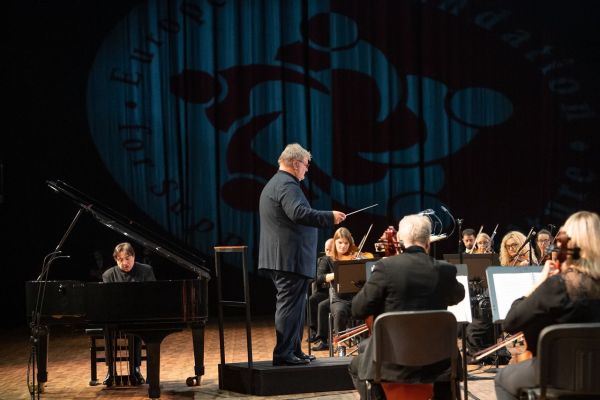 Brilliant and Cheerful Mozart